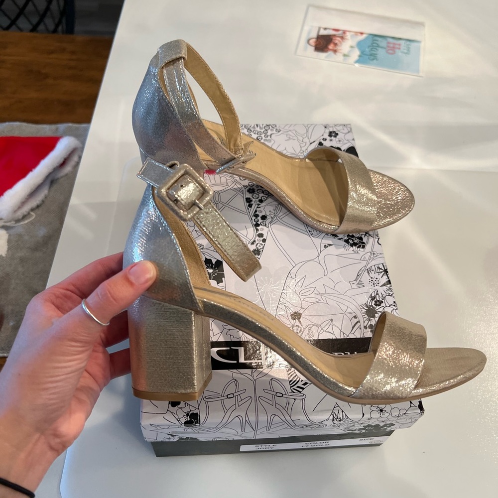 CL by Laundry Gold Block Heel Sandals - Picture 3 of 7